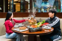 Xingyu International Hotel (Jiuzhaigou Scenic Area)