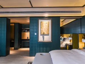 YUY Hotel