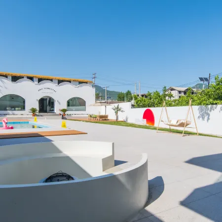 Anji Light Luxury Holiday Homestay