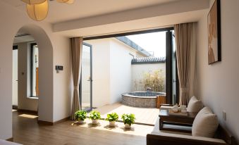 Shanwan Township Su (Beijing Hongluosi Branch)