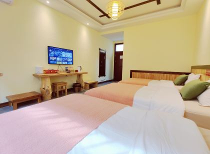 Dunhuang Silk Road Impression Boutique Inn (Mingsha Mountain Crescent Spring Store)