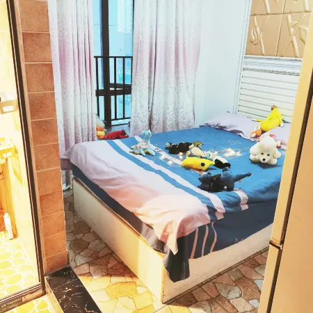 Caihong Zhijia Homestay (Lanhua Square)