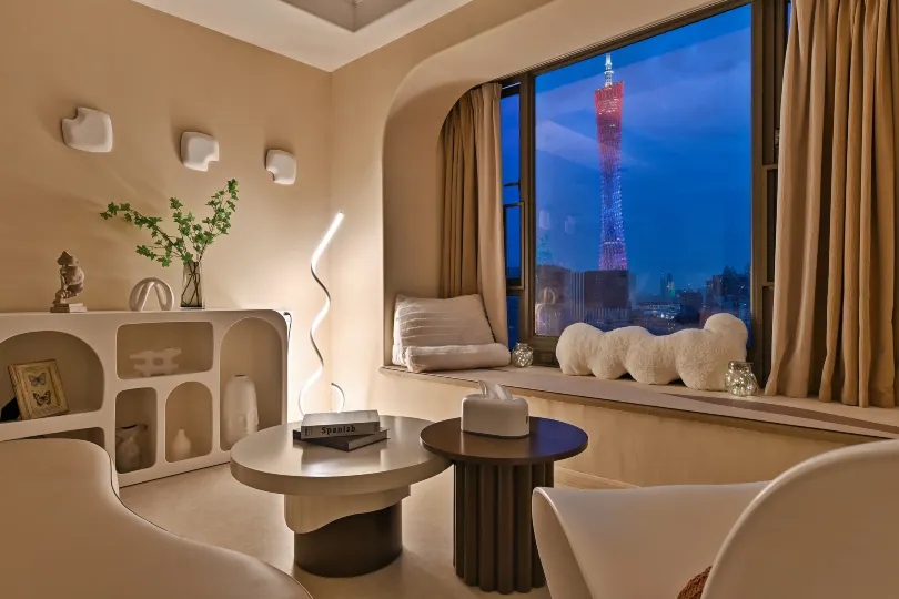 Zhujiang Xin'an Yunta Apartment (Guangzhou Tower)