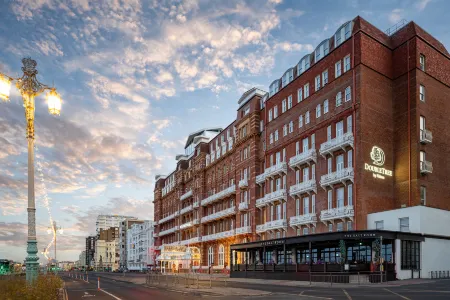 DoubleTree by Hilton Brighton Metropole Отели рядом с достопримечательностью «University of Brighton Art Gallery»
