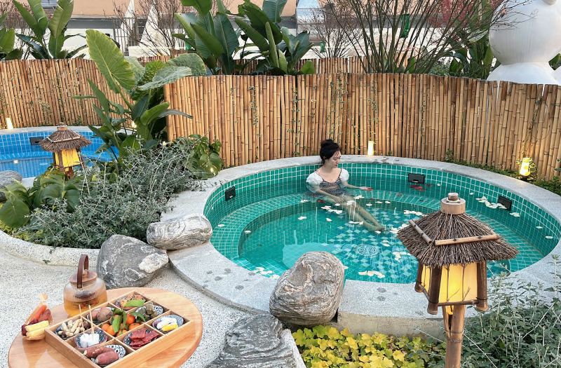 Chengdu Weilan Hot Spring Garden Hotel (Metro Station of Kuanzhai Xijie) photo 4