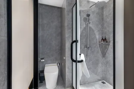 Jinyi X Hotel (Hohhot East Second Ring Road East Railway Station Branch) Отели рядом с достопримечательностью «Inner Mongolia University (East Campus)»