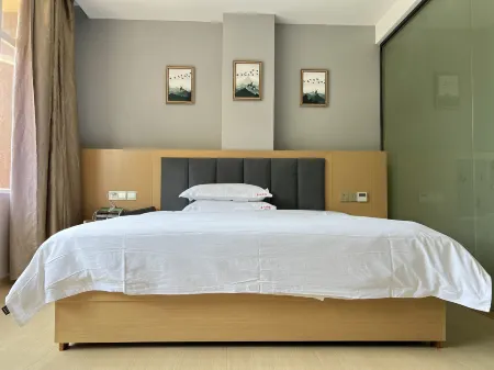 Yunyang Haocheng Hotel Отели рядом с достопримечательностью «Yunyang Yangtze River Bridge»