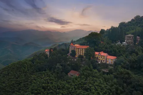 Dream Lohas of Mogan Mountain  Sunrise Hotel