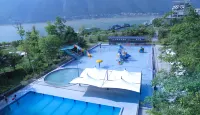 River & Holiday Maple Hotel - Romantic