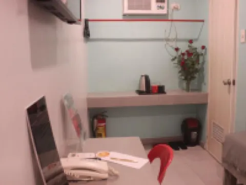 ML套房酒店 鄰近卡爾邦市場的酒店