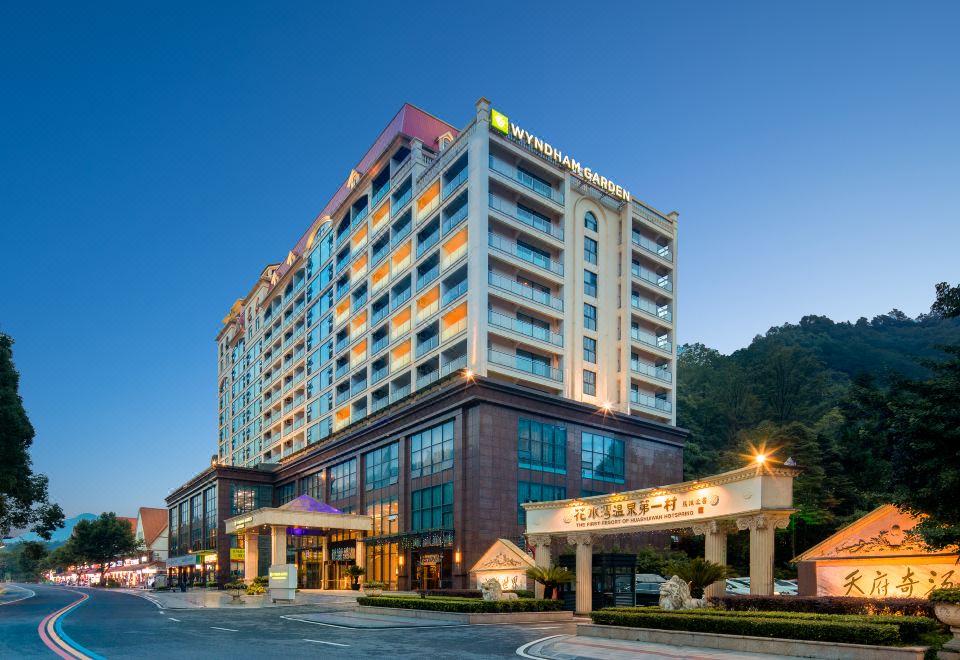 3. Wyndham ..