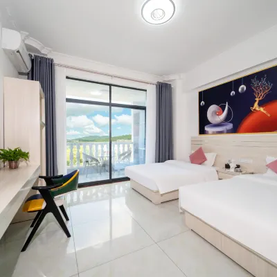 Haiyue Light House Hotel (Sanya Bay Phoenix Airport) โรงแรมใกล้พิพิธภัณฑ์ไข่มุกจิงรุ่น