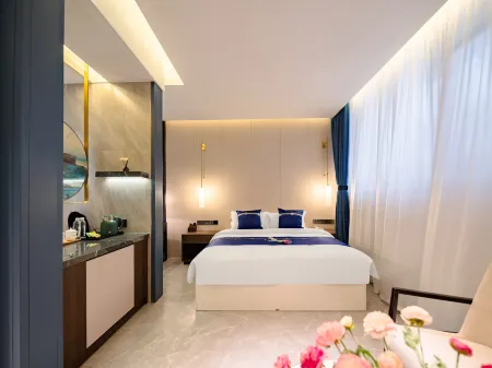 Floral Hotel·Tai'an Shengjing Hotel(Dasong Everbright City Branch) Отели рядом с достопримечательностью «Luoguanzhong Memorial Hall»