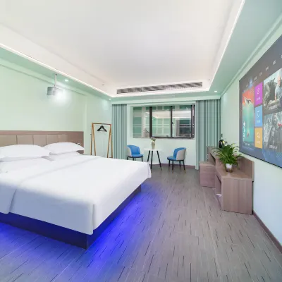 Danfeng Hotel (Huaxi University Town Qunsheng Dazhihui Branch) Hotels near Dangwu Railway Station