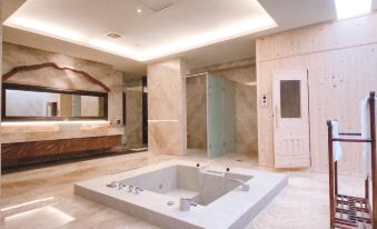 Orient Luxury Villa Motel