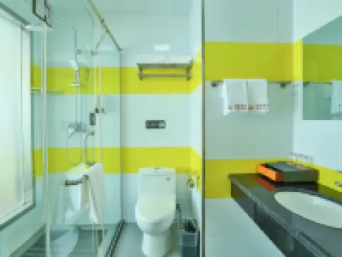 Lihao Hotel (Yuzhong Lushaer Branch) Отели рядом с достопримечательностью «Монастырь Кумбум»