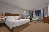 Huanrui Hotel (Loong Boat Race Center) Hotels in Miluo