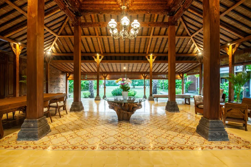 Griya Shanti Suite
