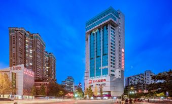 32/5000  Hotel Ibis (wide narrow Alley Central Hotel, Chengdu)