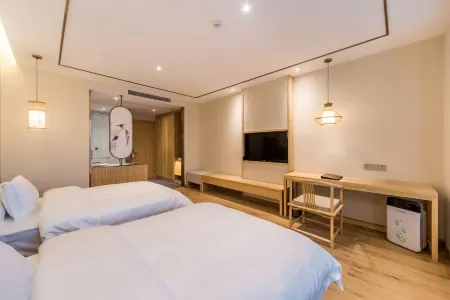 Xiangyun Luming Hotel Отели рядом с достопримечательностью «CPC Chengdu Longquanyi District Committee Party School»