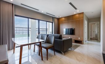 Muse Hanoi Lake View Luxury Apartment - D' Eldorado
