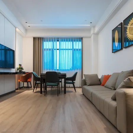 Karljek Kyung Hui Hotel