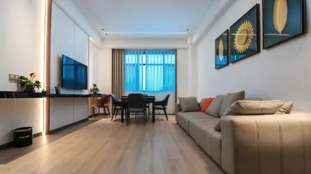 Karljek Kyung Hui Hotel Отели рядом с достопримечательностью «CPC Karakax Committee Party School»