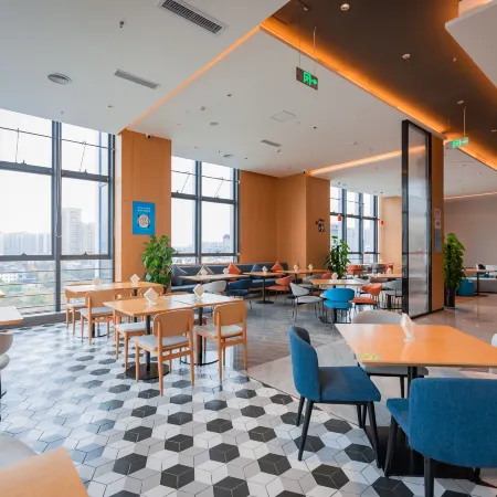 Chuanyuan Ronghui Hotel