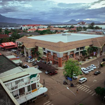 Pakse Hotel & Restaurant Отели в г. Паксе