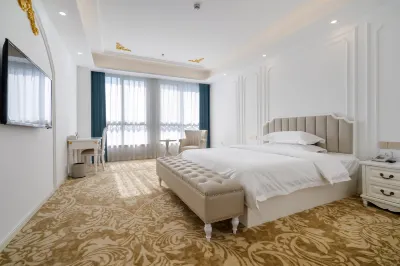 Kingtown Hotel (MixC Baimajing Road Metro Station Branch ) Отели рядом с достопримечательностью «Маленькие товары Иву»