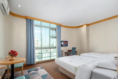 Langyi Select Hotel (Guangzhou Baiyun International Airport Renhe Subway Station)