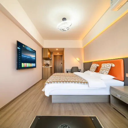 Bulgari Boutique Hotel (East Square, East Square, High-speed Railway Station) Отели рядом с достопримечательностью «Школа Чуньхуа, Новый район, Цуэндун»