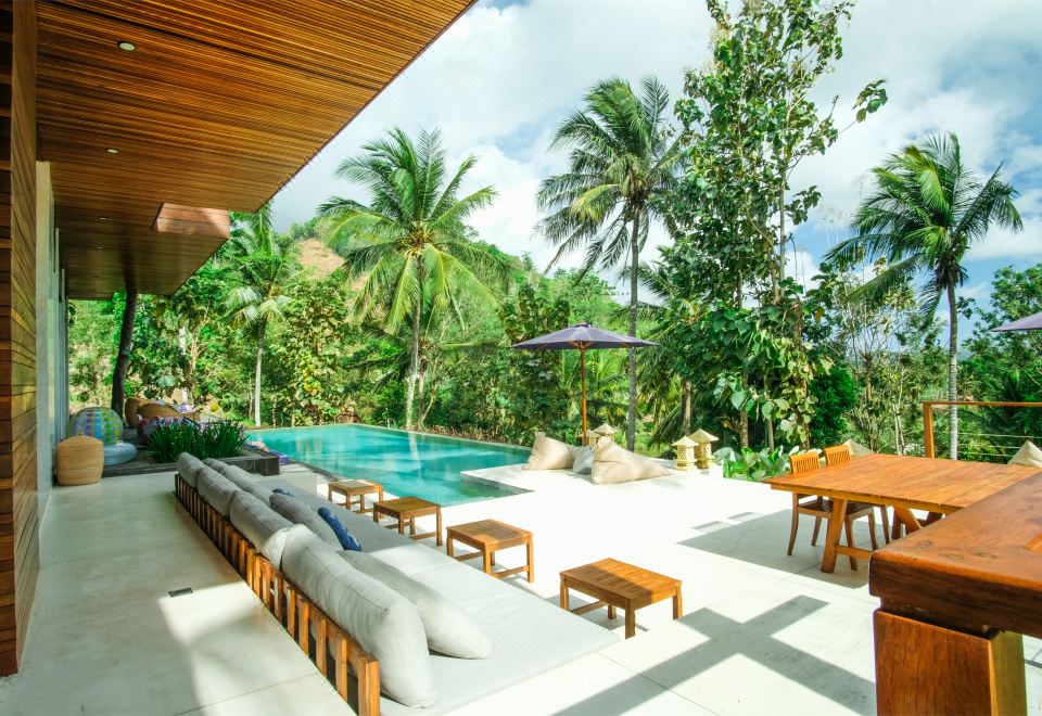 2. EM 힐 에스테..