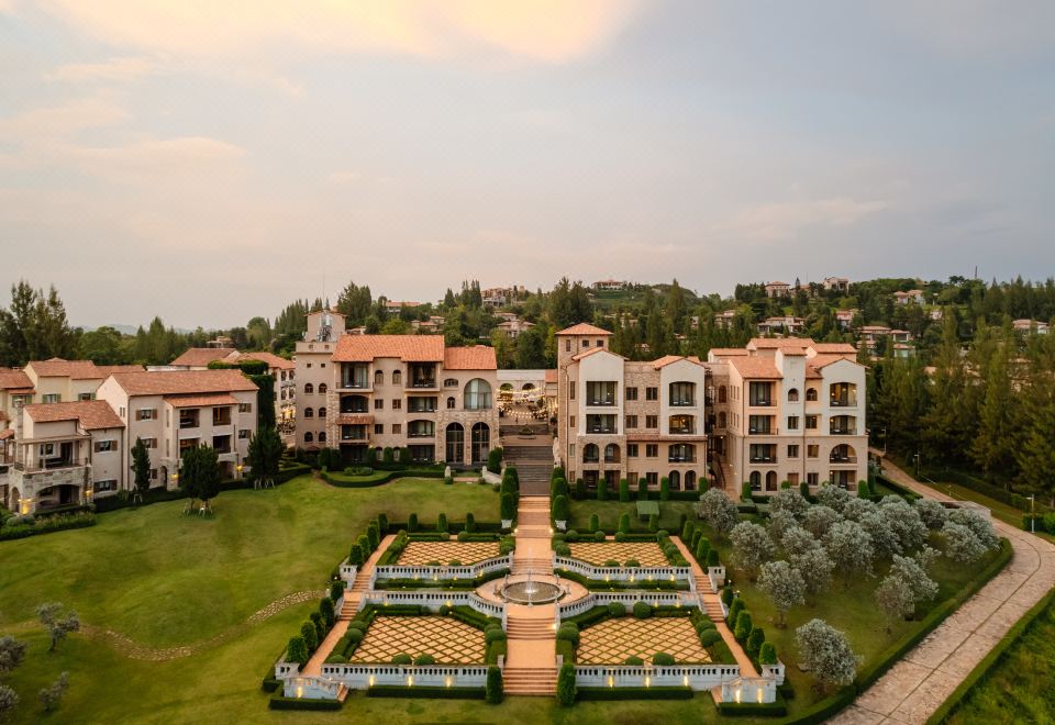 타운 스퀘어 스위트