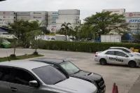A-Place Suvarnabhumi - Bãi đậu xe