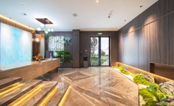 Golden Eight Immortals Hotel