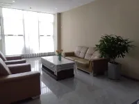 Xincheng Hotel (Yiwei Branch)