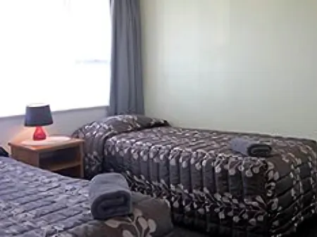 Scenicland Motels Отели в г. Марсден