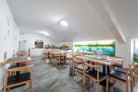 Jishui Shenghe Hotel