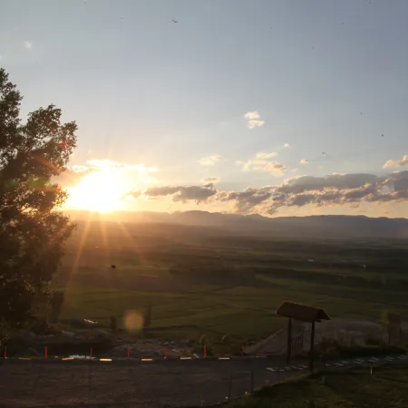 Yanningxuan Mountain View Art Homestay