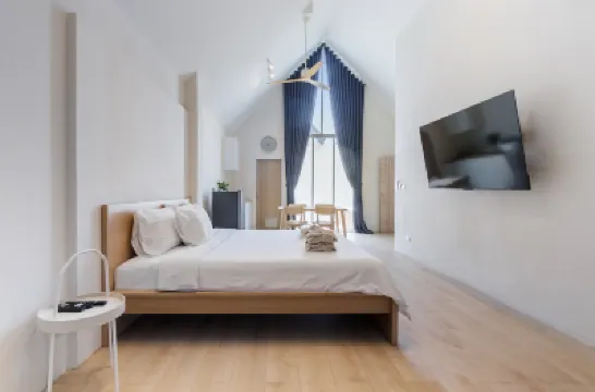 Nidhra Hotels near Royal Thai Air Force Stadium (Thupatemi Stadium)