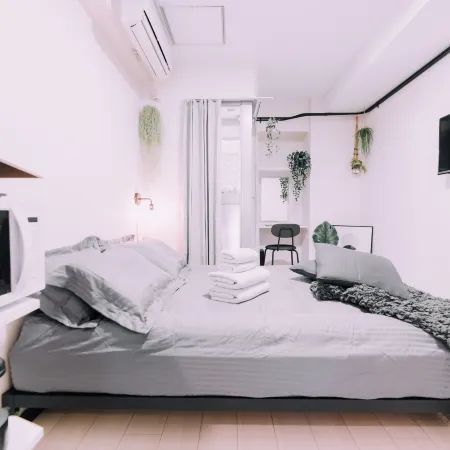 Minimalist Loft 4: Namba Compact Studio & 24/7 Gym