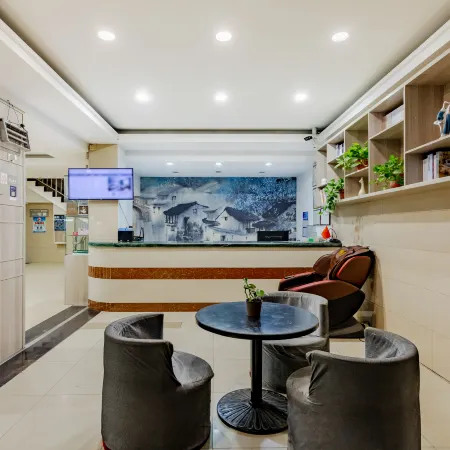 Qingmu Hotel (Anqing High-speed Railway Bus Station)
