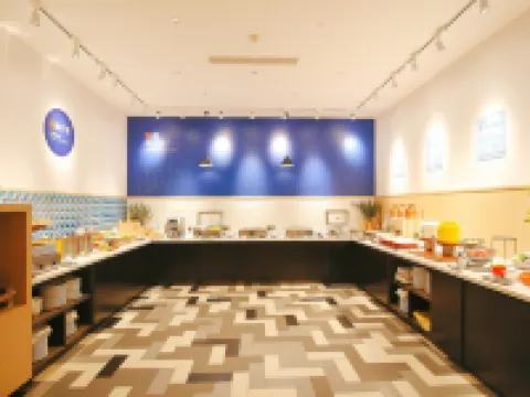 ฮอลิเดย์ อินน์ เอ็กซ์เพรส เจียงเหมิน เจียงไห่ โรงแรมในเจียงเหมิน