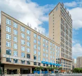 新西里麓嵐ホテル（玉林奧園広場） 玉林市博物館周辺のホテル