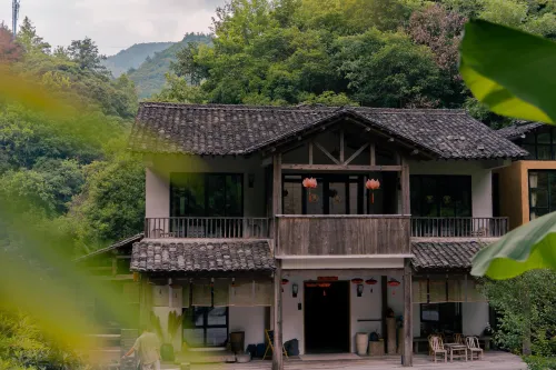 Meike Aitu Hostel