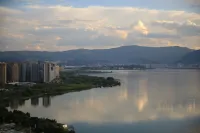 Dali Xingmai Mountain and Sea View Homestay (Erhai Branch) - جاكوزي