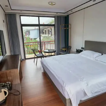 Qingchuan golden autumn Garden hostel