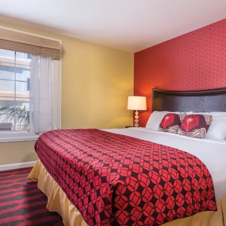 Peacock Suites