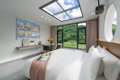 Wuyuan Shanjian Tianju B&B (Huangling Scenic Area Branch)